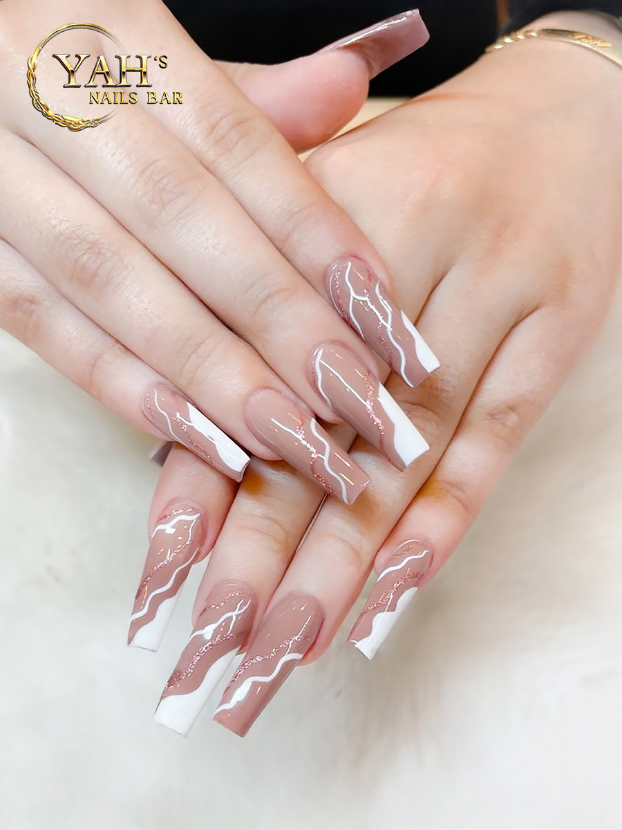 Yah's Nails Bar